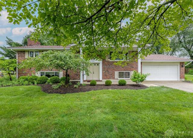 Property at 2184 Granada Dr, Beavercreek, OH 45431, 4 beds, 2.5 baths