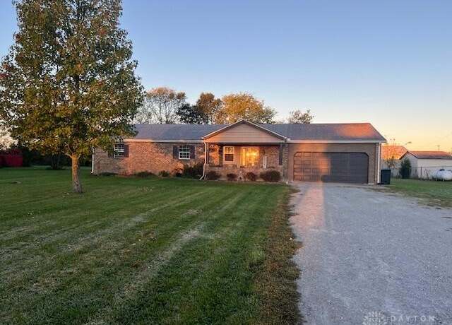 Property at 10389 Fiebiger Dr, Maplewood, OH 45340, 3 beds, 2 baths