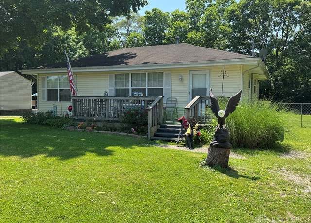 Property at 8211 Sue Ave, Franklin, OH 45005, 2 beds, 1 bath
