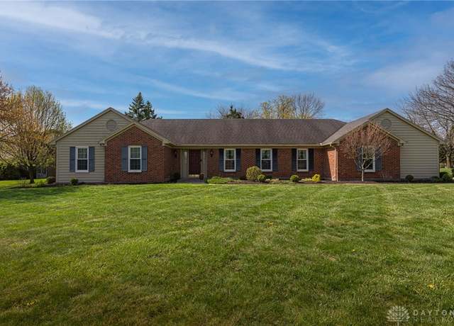 Property at 2150 Vienna Pkwy, Miami Twp, OH 45459, 3 beds, 2.5 baths