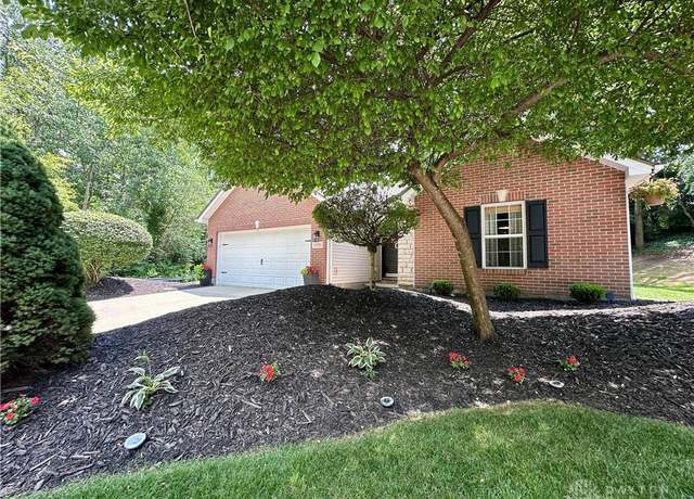 Property at 3351 Streamview Ct, Bellbrook, OH 45305, 3 beds, 2 baths