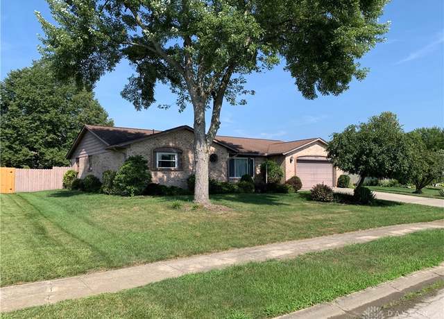 Property at 7013 Monte Carlo Dr, Englewood, OH 45322, 3 beds, 2 baths