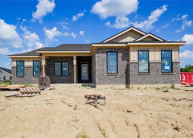 Property at 1214 Normandy Rue, Centerville, OH 45458, 4 beds, 3.5 baths