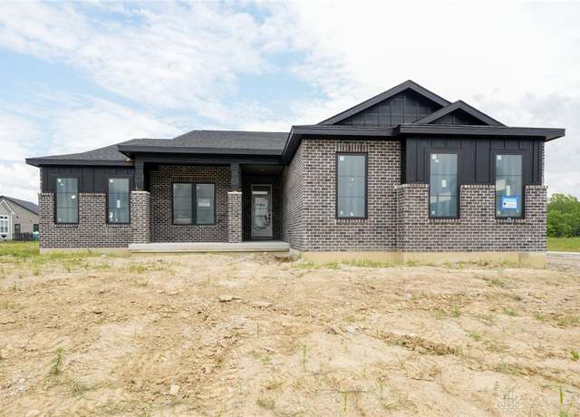 Property at 1214 Normandy Rue, Centerville, OH 45458, 4 beds, 3.5 baths