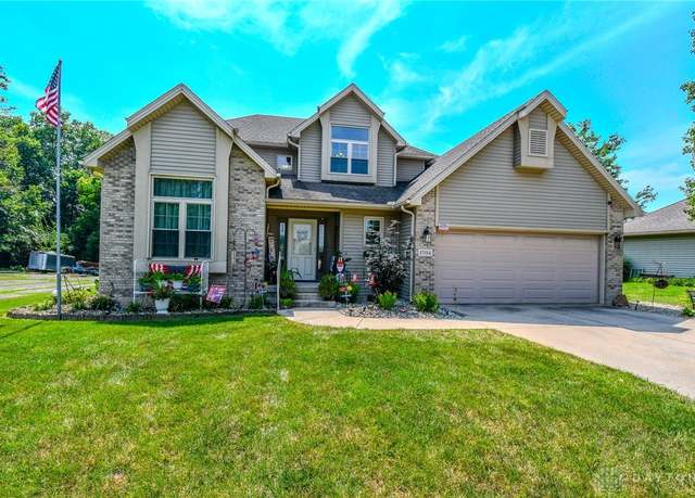 Property at 1704 Echo Lake Dr, Piqua, OH 45356, 4 beds, 2.5 baths