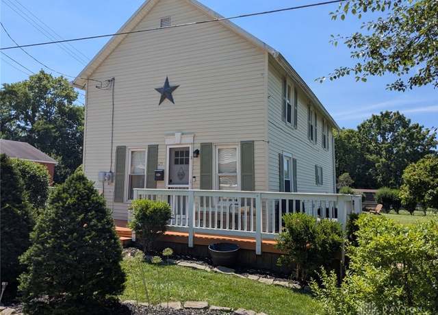 Property at 125 E Market St, Springboro, OH 45066, 3 beds, 2 baths