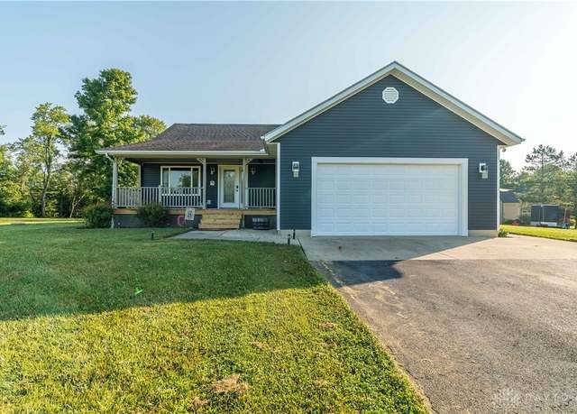 Property at 4275 W Demming Rd, Piqua, OH 45356, 2 beds, 2.5 baths