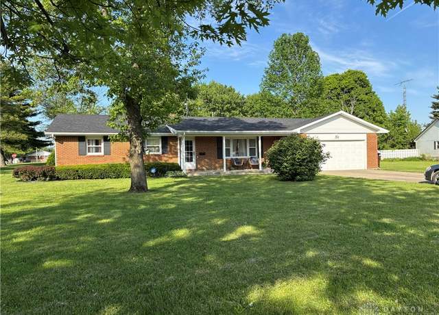 Property at 320 San Mar Gale Dr, Sabina, OH 45169, 3 beds, 2 baths