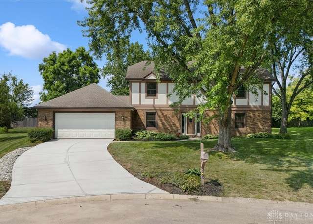 Property at 6520 Fallwood Cir, Englewood, OH 45322, 4 beds, 2.5 baths