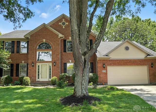 Property at 10772 Country Walk Ct, Dayton, OH 45458, 4 beds, 3.5 baths