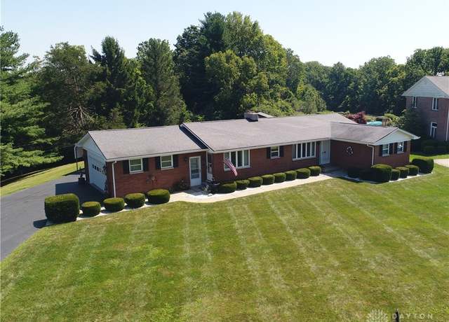 Property at 398 Farmersville Pike, Germantown, OH 45327, 3 beds, 1.5 baths
