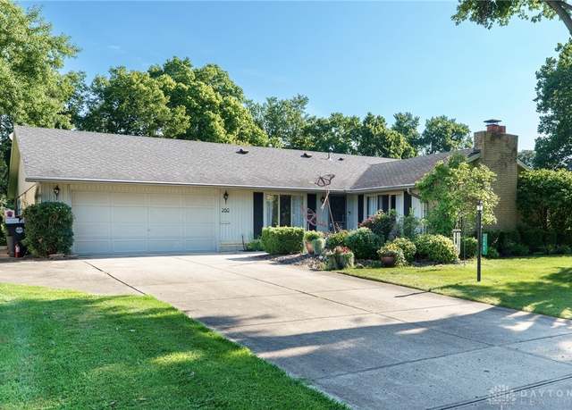 Property at 260 Whittington Dr, Dayton, OH 45459, 4 beds, 2 baths