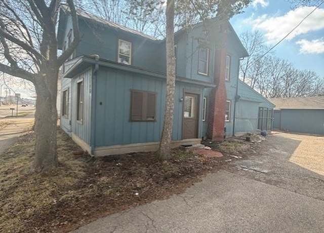 Property at 3140 W Alex Bell Rd, Dayton, OH 45449, 3 beds, 2.5 baths