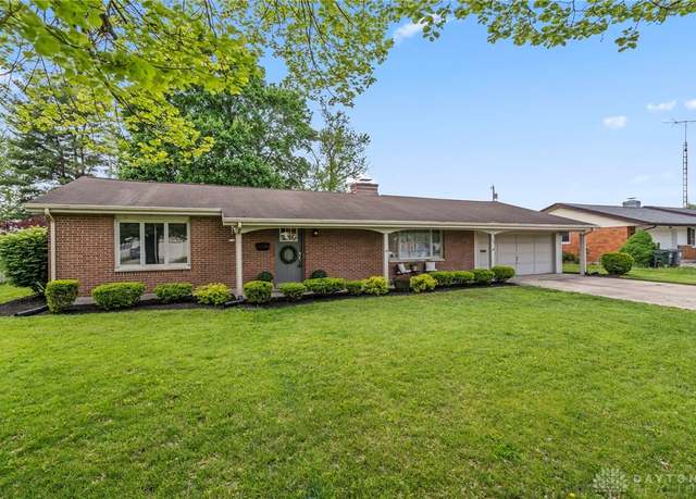 Property at 162 Robin Hood Ln, Troy, OH 45373, 3 beds, 2 baths