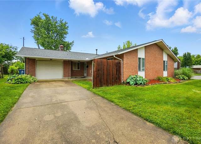 Property at 7100 Lunceford Dr, Dayton, OH 45424, 3 beds, 2 baths