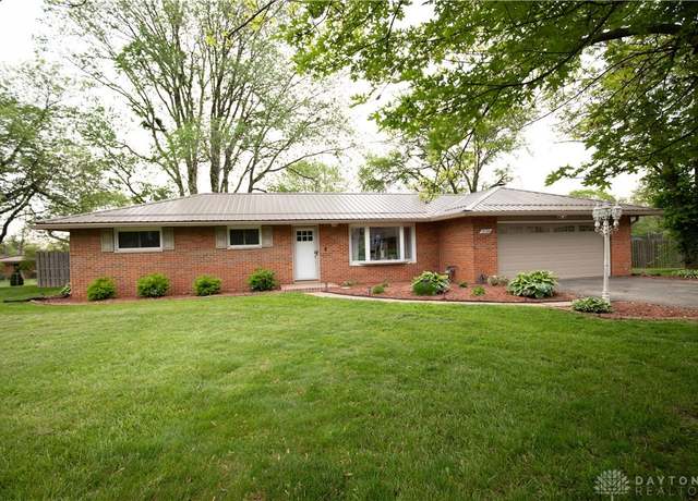 Property at 2138 Turnbull Rd, Beavercreek, OH 45431, 3 beds, 1.5 baths