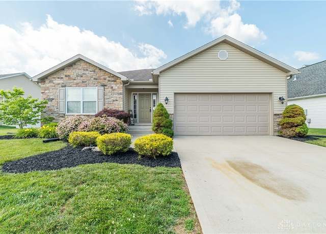 Property at 2317 Whitetail Ln, Piqua, OH 45356, 3 beds, 2 baths