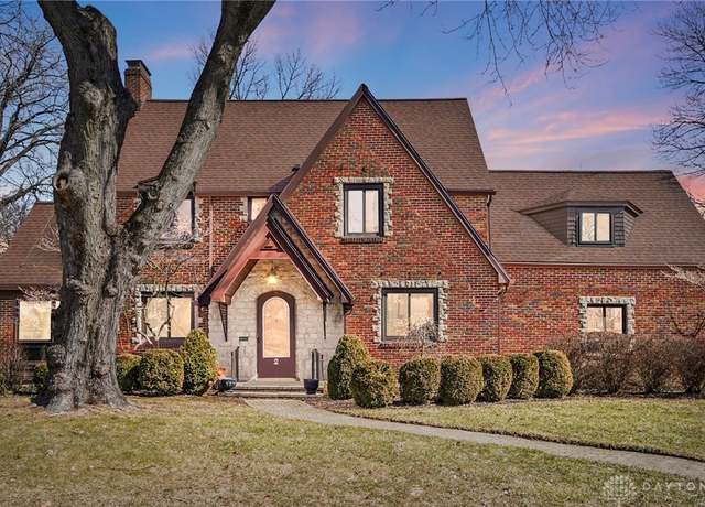 Property at 2 N Broadmoor Blvd, Springfield, OH 45504, 4 beds, 2.5 baths