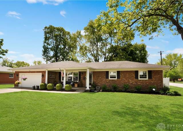 Property at 26 Greenmoor Dr, Arcanum, OH 45304, 3 beds, 2 baths