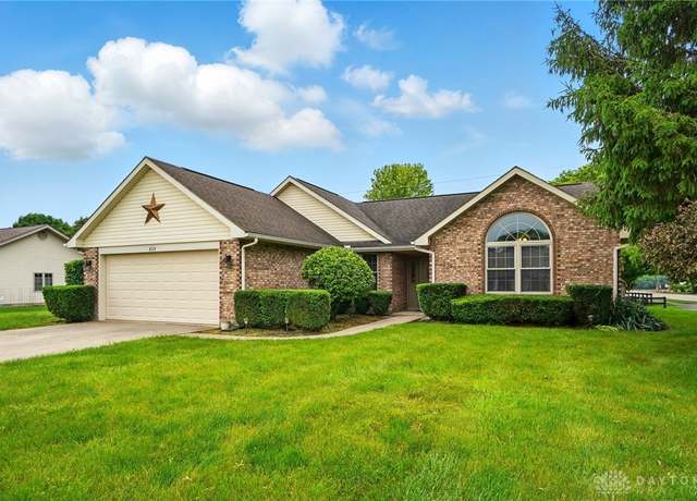 Property at 865 Willow Creek Way, Troy, OH 45373, 3 beds, 2 baths