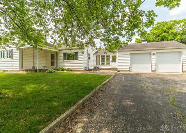 Property at 235 Stonequarry Rd, Vandalia, OH 45377, 3 beds, 2 baths