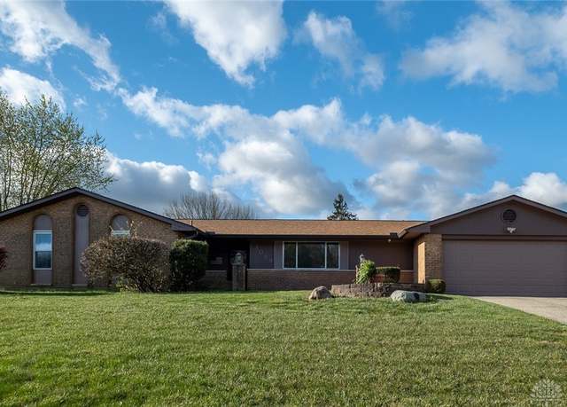 Property at 3069 Windmill Dr, Beavercreek, OH 45432, 4 beds, 2 baths