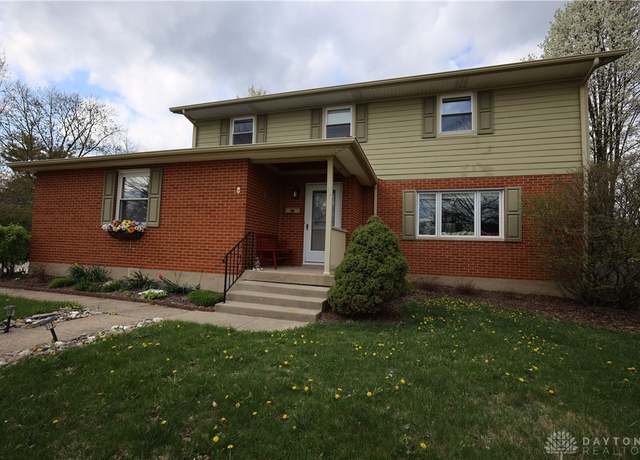 Property at 115 Southlake Dr, Dayton, OH 45459, 4 beds, 2.5 baths