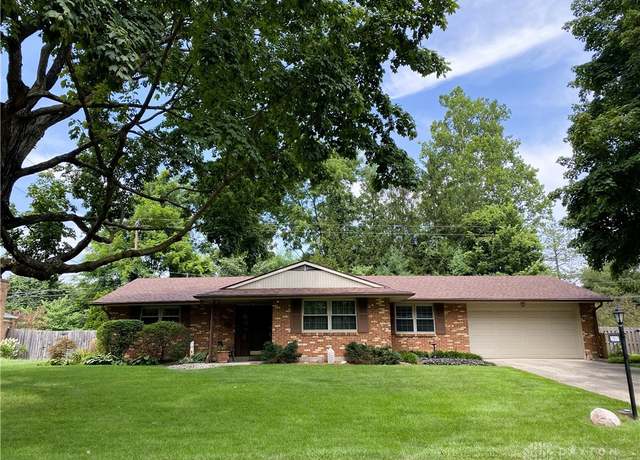 Property at 2917 Meadow Park Dr, Dayton, OH 45440, 3 beds, 2 baths