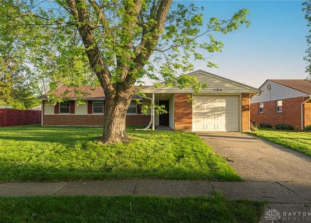 Property at 104 Silverstone Dr, Englewood, OH 45322, 3 beds, 2 baths