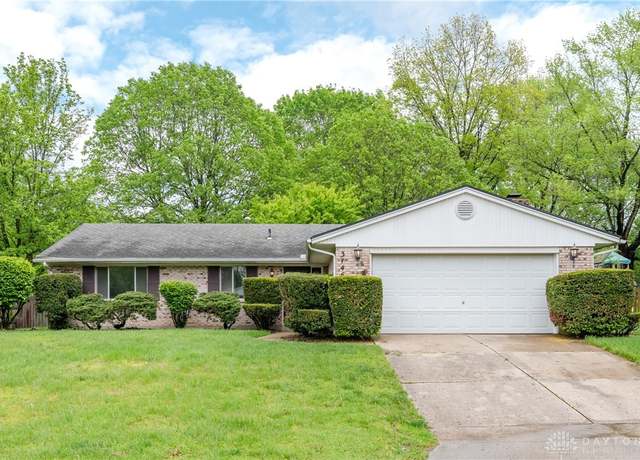 Property at 3146 Sandywood Dr, Dayton, OH 45440, 4 beds, 2 baths
