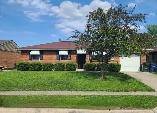 Property at 636 Hickory Hill Dr, Dayton, OH 45417, 3 beds, 1.5 baths