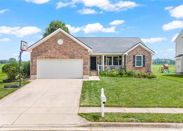 Property at 1733 Hunters Ridge Dr, Troy, OH 45373, 3 beds, 3 baths