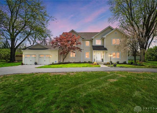 Property at 72 E Social Row Rd, Dayton, OH 45458, 4 beds, 2.5 baths