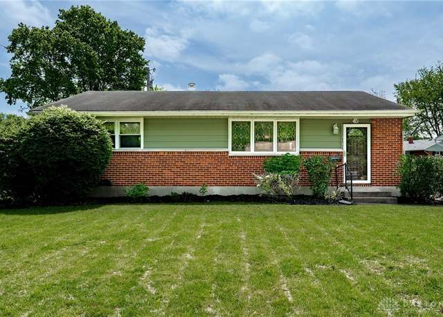 Property at 110 Whispering Dr, Dayton, OH 45426, 3 beds, 1 bath