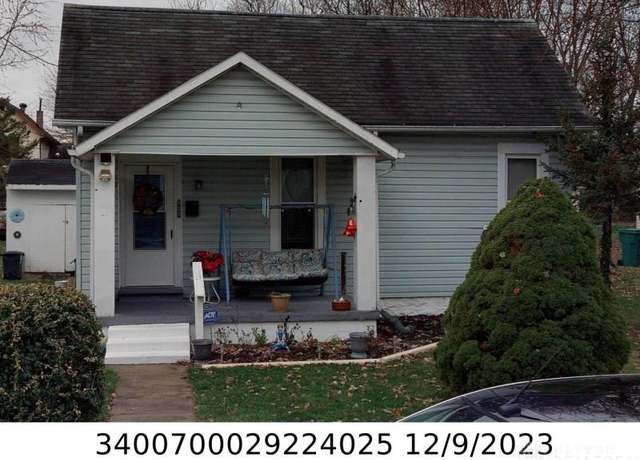 Property at 907 Gothic St, Springfield, OH 45503, 2 beds, 2 baths