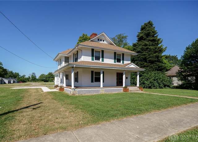 Property at 1112 N Detroit St, Xenia, OH 45385, 4 beds, 2 baths