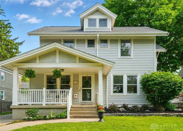 Property at 27 Spirea Dr, Oakwood, OH 45419, 3 beds, 2.5 baths