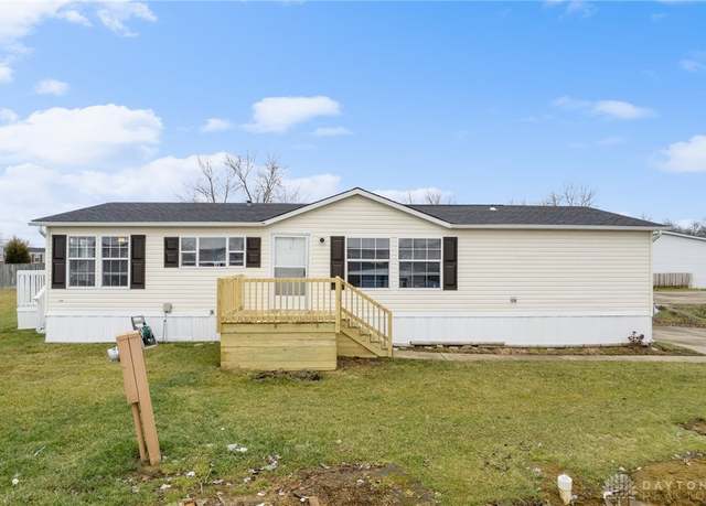 Property at 45 North Bay Ct, Batavia, OH 45103, 3 beds, 2 baths