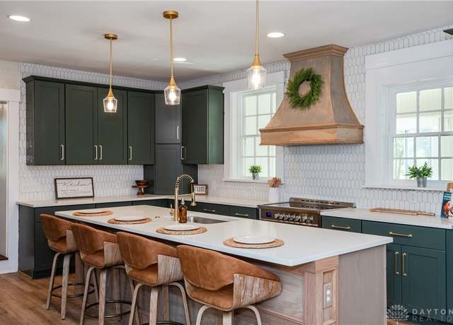 Property at 6543 Brookville Salem Rd, Brookville, OH 45309, 5 beds, 5 baths