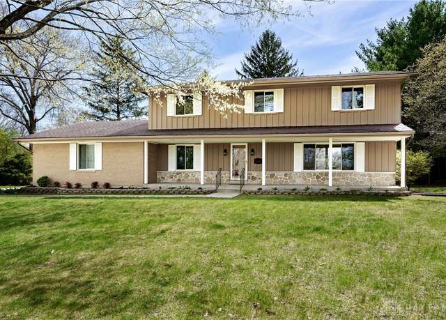 Property at 214 Pleasant Hill Ct, Centerville, OH 45459, 5 beds, 3 baths