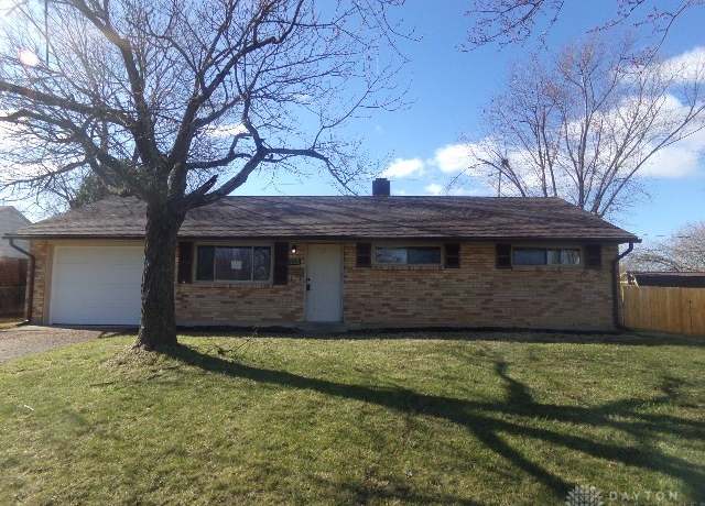 Property at 6185 Farmborough Dr, Dayton, OH 45424, 3 beds, 2 baths