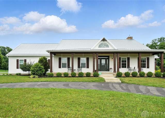 Property at 5824 E State Route 571, Tipp City, OH 45371, 3 beds, 2.5 baths