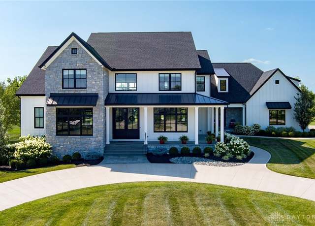 Property at 8086 Country Brook Ct, Springboro, OH 45066, 6 beds, 5 baths