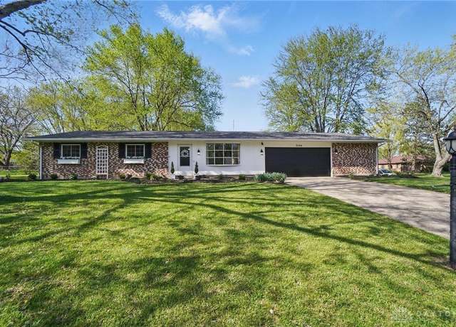 Property at 3594 Knollwood Dr, Beavercreek, OH 45432, 4 beds, 2 baths
