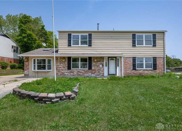 Property at 6800 Cicero Ct, Huber Heights, OH 45424, 4 beds, 2.5 baths