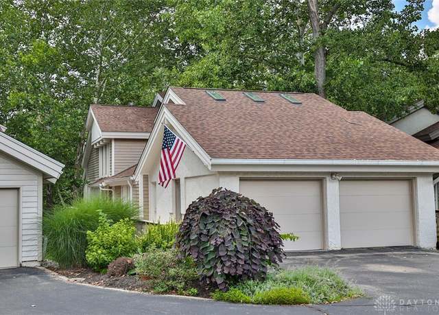 Property at 1464 W Alex Bell Rd, Dayton, OH 45459, 3 beds, 2.5 baths