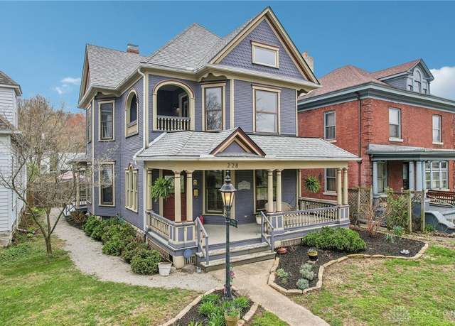 Property at 228 Park Dr, Dayton, OH 45410, 4 beds, 3.5 baths