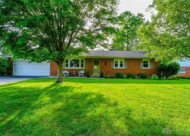 Property at 937 Donham Dr, Beavercreek Twp, OH 45434, 3 beds, 1.5 baths