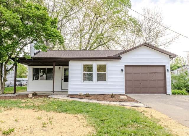 Property at 734 N 11th St, Miamisburg, OH 45342, 2 beds, 1 bath