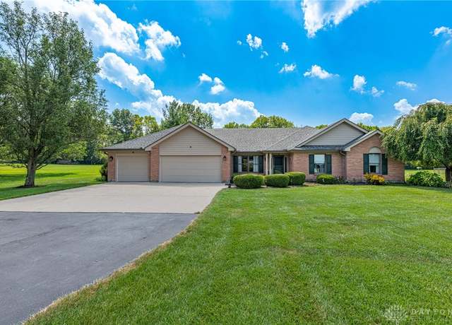 Property at 4161 Laura Marie Dr, Waynesville, OH 45068, 3 beds, 2 baths